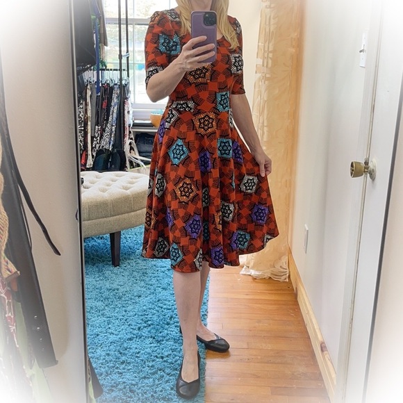 💕New with Tag Lularoe Nicole Dress💕 - Picture 1 of 14